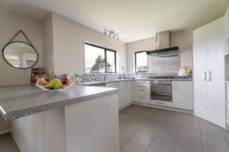 Photo of property in 213 Mark Avenue, Grenada Village, Wellington, 6037