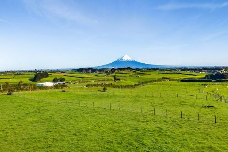 Photo of property in 414 South Road, Hawera, 4674