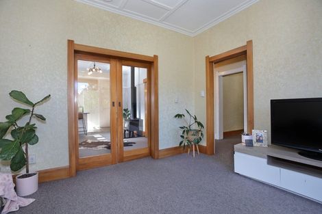 Photo of property in 46 Bridge Street, Bulls, 4818