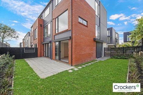 Photo of property in 1/2 Treasure Lane, Te Atatu South, Auckland, 0610