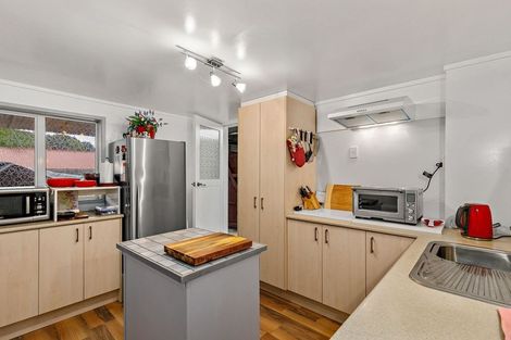 Photo of property in 3 Lowtherhurst Road, Massey, Auckland, 0614