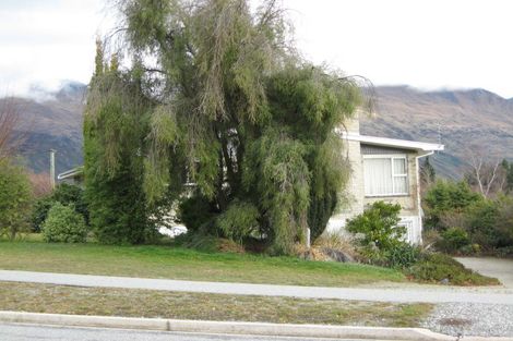 Photo of property in 1 Eely Point Road, Wanaka, 9305