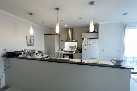 Photo of property in 9 Costa Viva Crescent, Karaka, Papakura, 2113