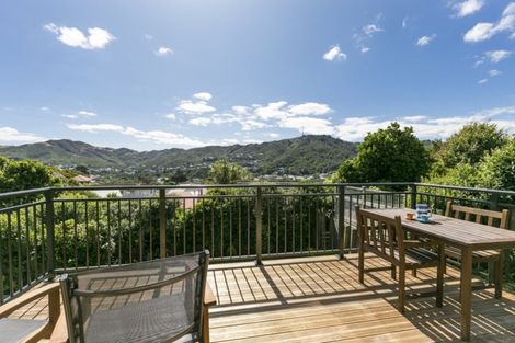 Photo of property in 7 Te Kainga Way, Khandallah, Wellington, 6035