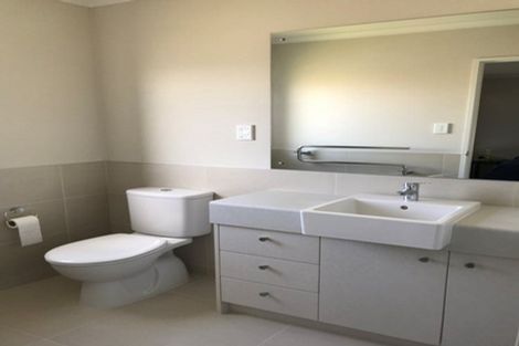 Photo of property in 104 Flat Bush School Road, Flat Bush, Auckland, 2019