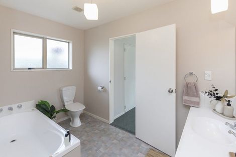 Photo of property in 12 Marble Wood Drive, Papanui, Christchurch, 8053