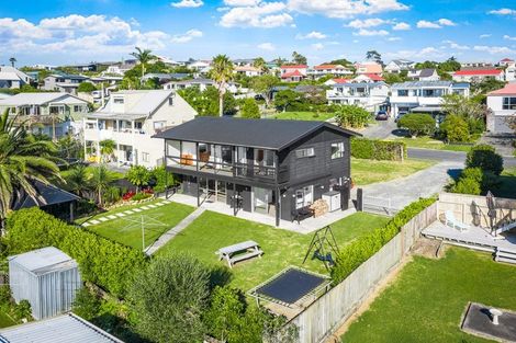 Photo of property in 10 Hinemoa Place, Snells Beach, 0920