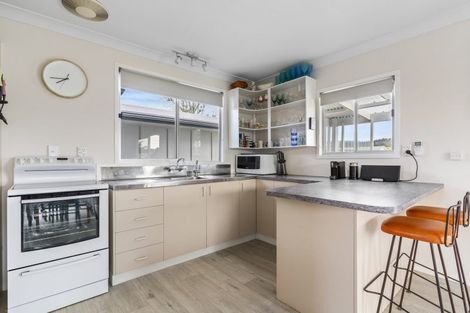 Photo of property in 104 Moa Street, Whangamata, 3620