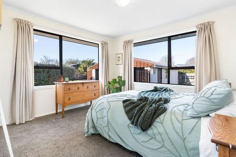Photo of property in 8 Oldham Crescent, Halswell, Christchurch, 8025