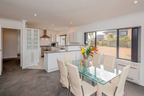 Photo of property in 62 The Drive, Paraparaumu Beach, Paraparaumu, 5032