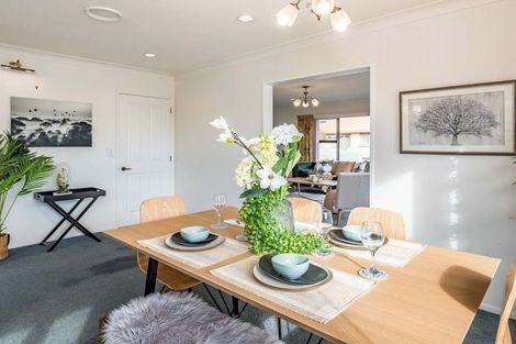 Photo of property in 1 Inverell Place, Waikanae, 5036