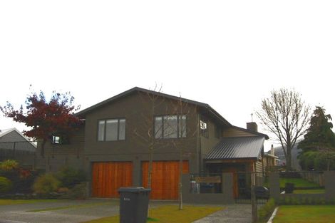 Photo of property in 19 Bracken Street, Arrowtown, 9302