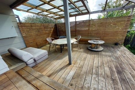 Photo of property in 2/24 Lancaster Road, Beach Haven, Auckland, 0626