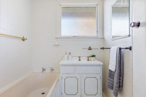 Photo of property in 218 Yaldhurst Road, Avonhead, Christchurch, 8042