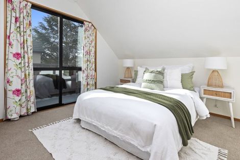 Photo of property in 2/77 Hinau Street, Riccarton, Christchurch, 8041