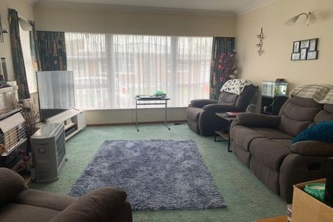 Photo of property in 8 Eton Place, Levin, 5510