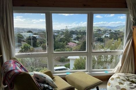 Photo of property in 21 Bayview Road, Paremata, Porirua, 5024