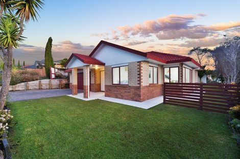 Photo of property in 3 Fleetwood Drive, Henderson, Auckland, 0612