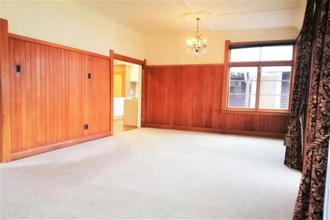 Photo of property in 35 Victoria Street, Hawera, 4610