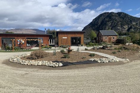 Photo of property in 14&a Balneaves Lane, Albert Town, Wanaka, 9382
