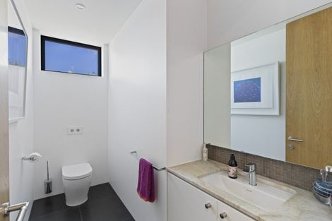 Photo of property in 5 Barrett Road, Spotswood, New Plymouth, 4310