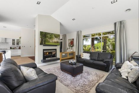 Photo of property in 50r Saint Regis Way, Bethlehem, Tauranga, 3110