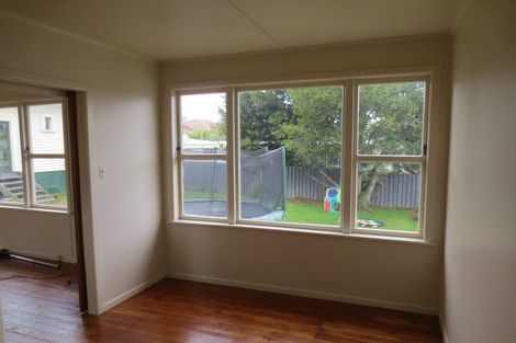 Photo of property in 11 Freyberg Avenue, Papatoetoe, Auckland, 2104