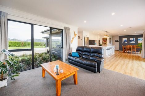 Photo of property in 18 Robbie Lane, Ashhurst, Palmerston North, 4470