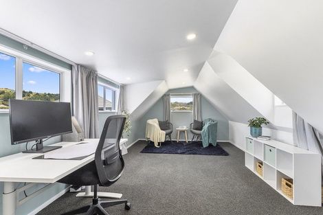 Photo of property in 35 James Cook Drive, Whitby, Porirua, 5024