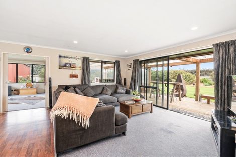 Photo of property in 185 Centre Road, Momona, Outram, 9073