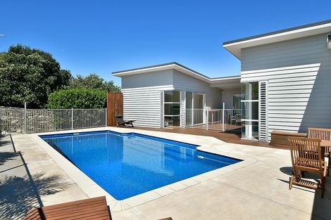 Photo of property in 38 Manhattan Rise, Orewa, 0931