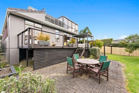 Photo of property in 32 Churchill Road, Cockle Bay, Auckland, 2014