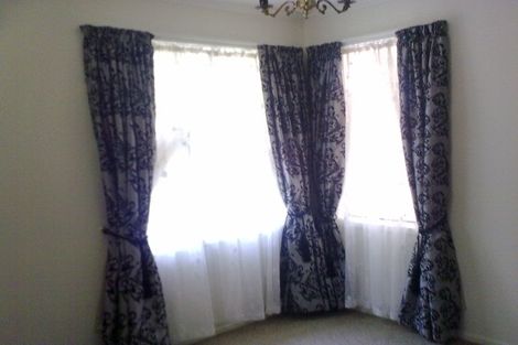 Photo of property in 3 Tanera Crescent, Brooklyn, Wellington, 6021