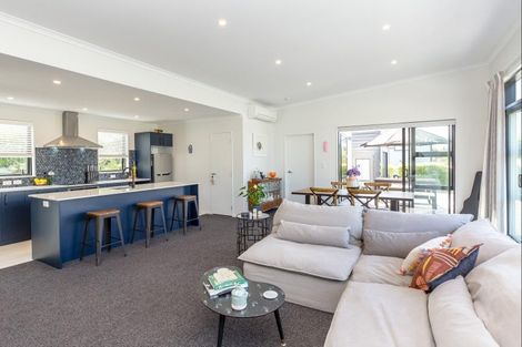 Photo of property in 24 Kempton Street, Greytown, 5712