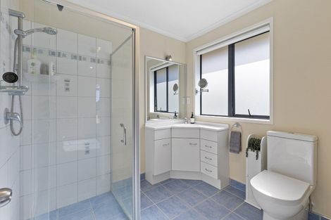 Photo of property in 68 Lough Bourne Drive, Pukekohe, 2120