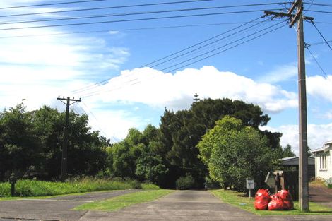 Photo of property in 1/16 Gordon Avenue, Milford, Auckland, 0620