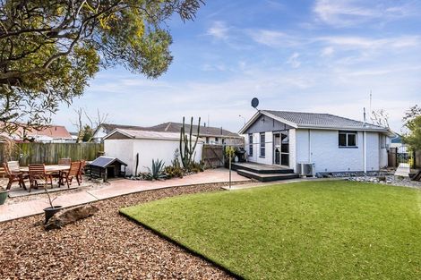 Photo of property in 476 Mairehau Road, Parklands, Christchurch, 8083