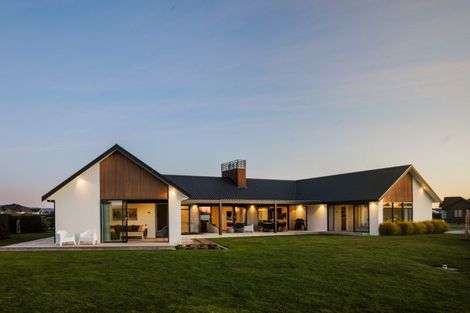 Photo of property in 10 Moemoea Place, Cambridge, 3434