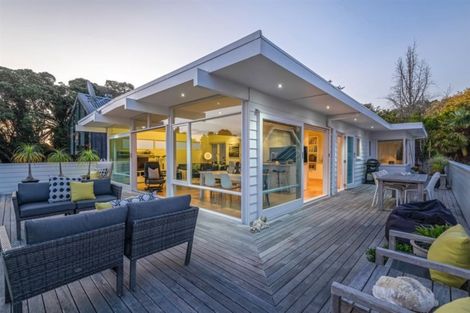 Photo of property in 24 Bridge View Road, Birkenhead, Auckland, 0626