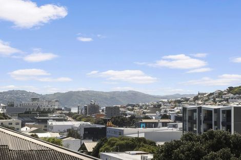 Photo of property in 34 Drummond Street, Mount Cook, Wellington, 6021