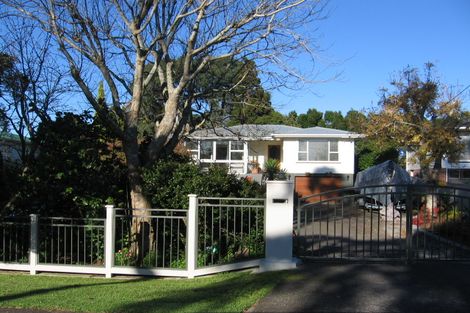 Photo of property in 6 Bridge Avenue, Te Atatu South, Auckland, 0610
