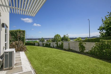 Photo of property in 12/40 Scarlet Oak Drive, Schnapper Rock, Auckland, 0632