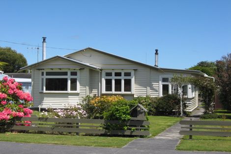 Photo of property in 12 Romilly Street, Westport, 7825