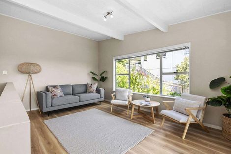 Photo of property in 31 Tauroa Road, Havelock North, 4130
