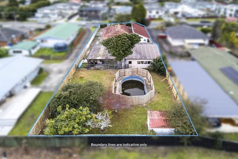 Photo of property in 6 Edwards Avenue, Henderson, Auckland, 0610