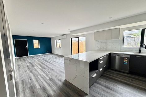 Photo of property in 17b Martin Place, Kelston, Auckland, 0602