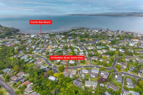 Photo of property in 54 Robbies Road, Shelly Park, Auckland, 2014
