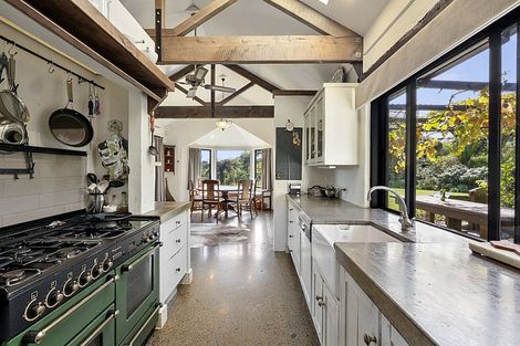 Photo of property in 475 Frankley Road, Hurworth, New Plymouth, 4371