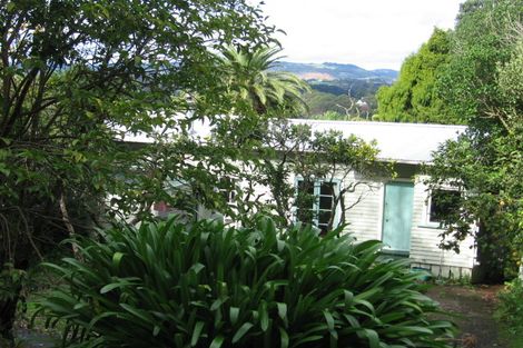 Photo of property in 33 Pohutukawa Avenue, Shelly Park, Auckland, 2014