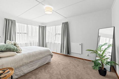 Photo of property in 6 Omori Place, Castlecliff, Whanganui, 4501